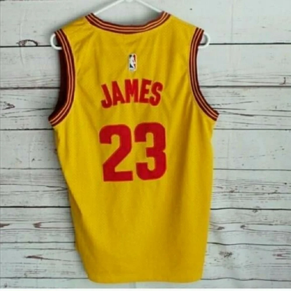 LeBron James 23 Cavaliers‎ Gold Red Jersey 23 XL